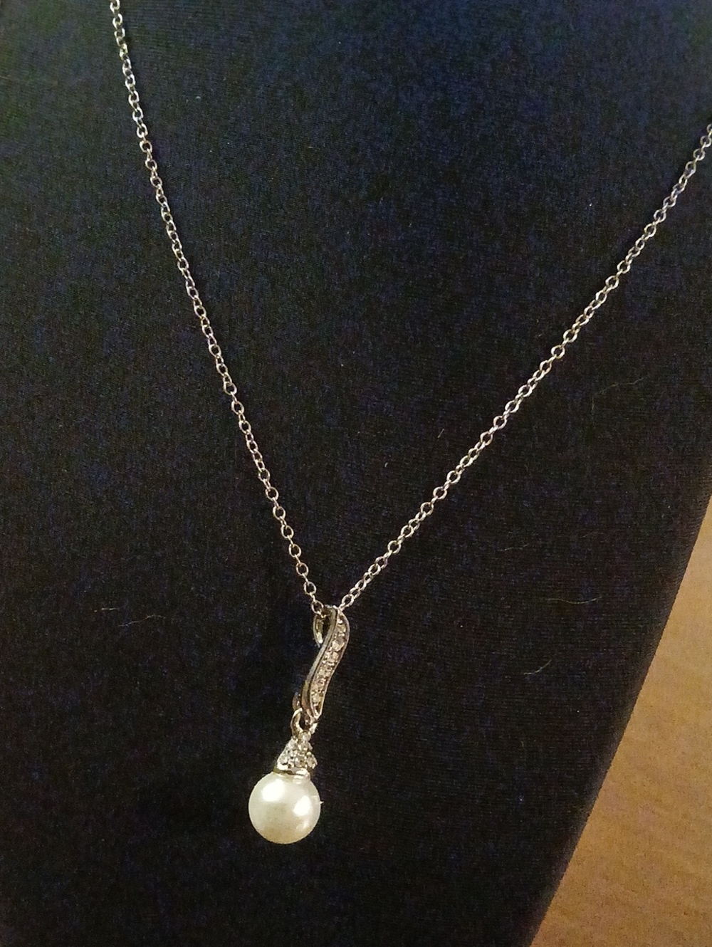 18k White Gold Plated Faux Pearl Drop Pendant Necklace With Rhinestones 18"